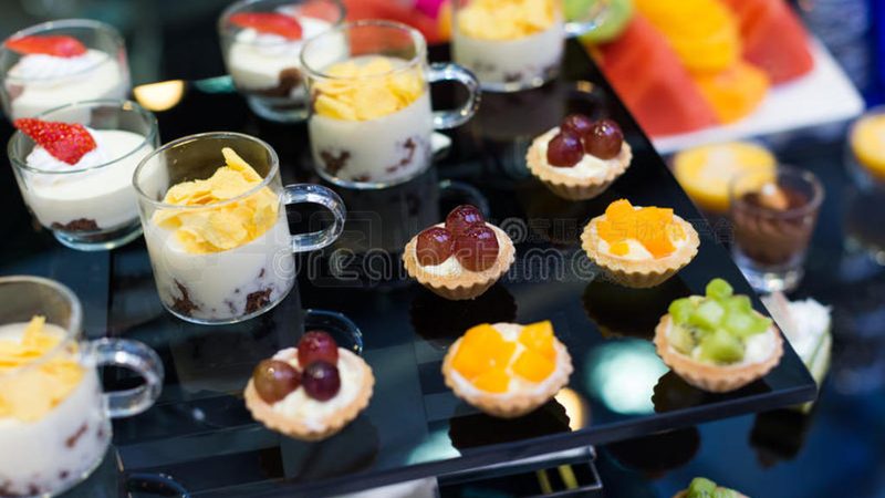 零食批发加盟代理费用通常由以下几个部分构成：